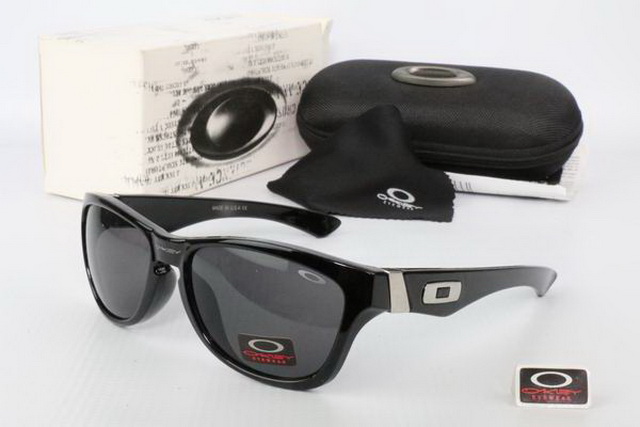 Oakley Boutique Sunglasses 106